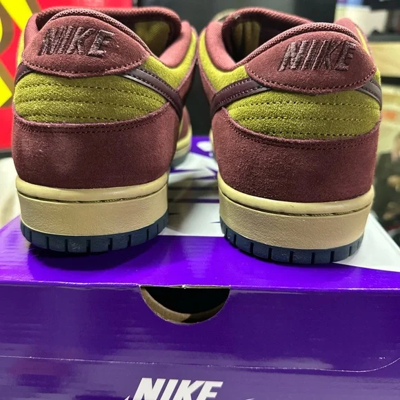 Nike SB Dunk Low Pro Dark Team Red Size 12 - Picture 4 of 6